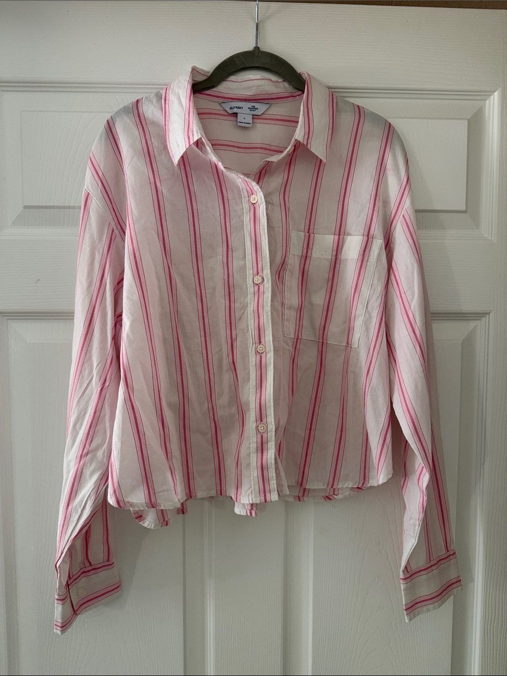 Old Navy White and Pink Striped Crop Button-Down Shirt